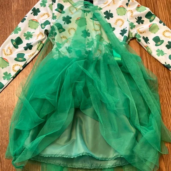 🍀 Size 5 Girls Green Dress Shamrocks St Patrick’s Day - Picture 4 of 5